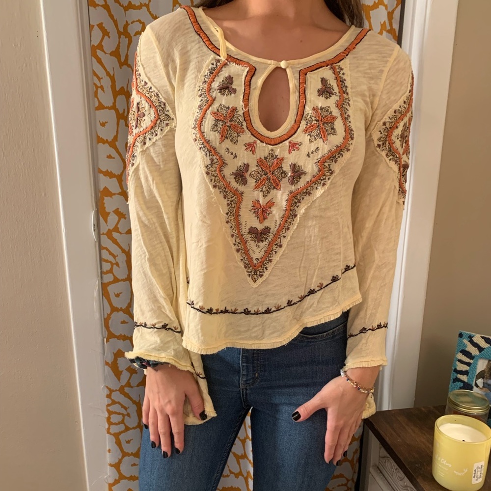 Free people peasant style shirt. Beautiful details and stitching